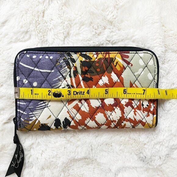 Vera Bradley Painted Feathers Retired Pattern Zip Around Wallet NWOT - Picture 5 of 13
